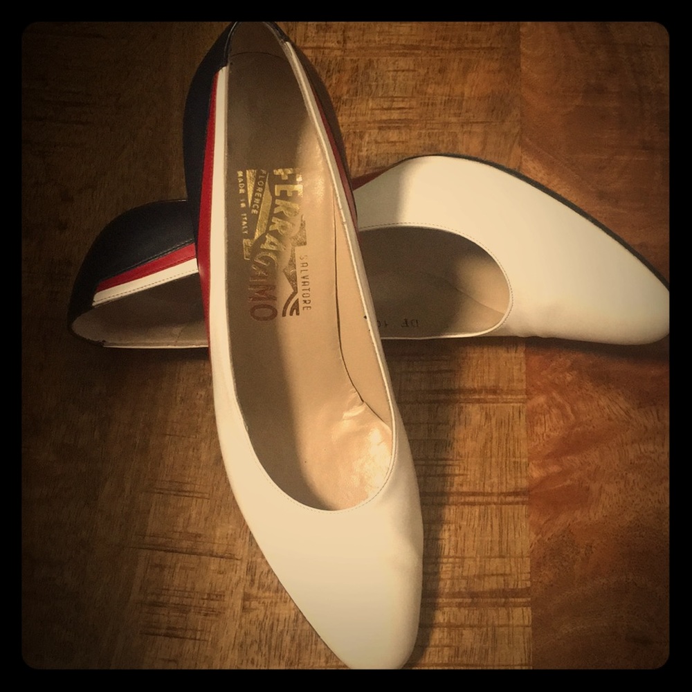 Salvatore Ferragamo, DF 10050\278, 7 AAAA